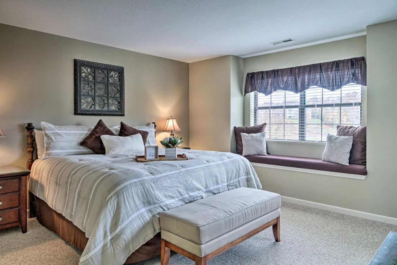 Condo Amidst Branson Action With Pool Access And Golf! Exterior photo